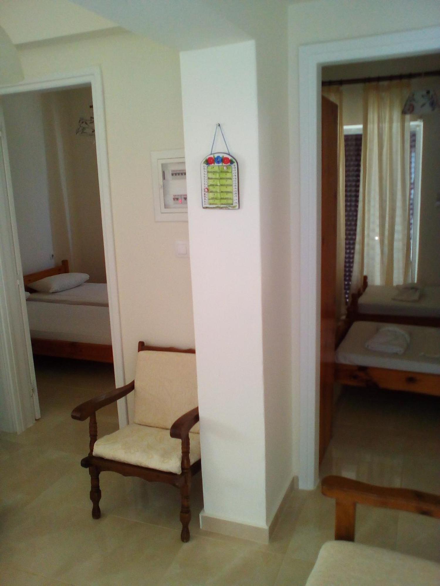 Mina Apartments Karpathos Town  Exterior photo