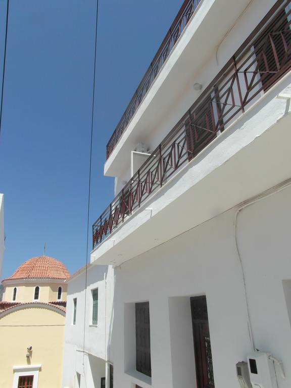 Mina Apartments Karpathos Town  Exterior photo